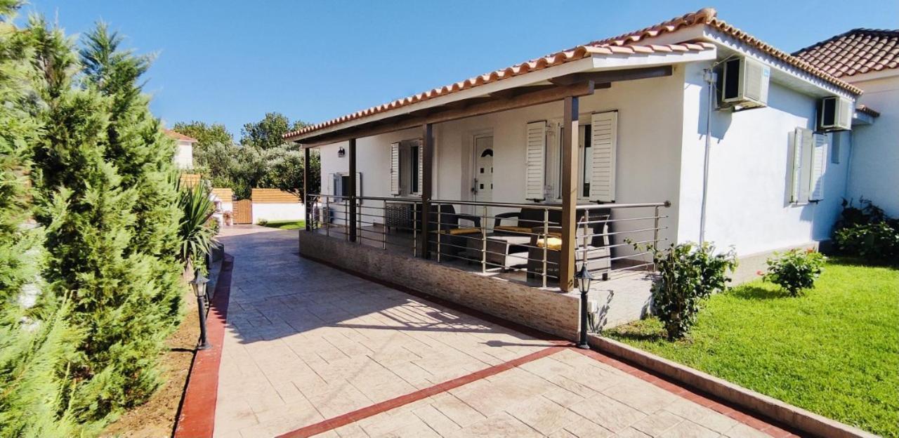 Villa Yakinthi Amoudi Exterior foto